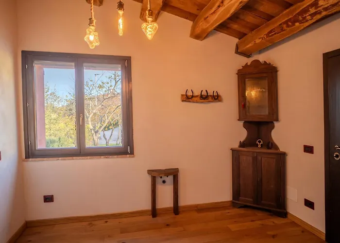 Il Capriccio Del Papa * Genga (Ancona)